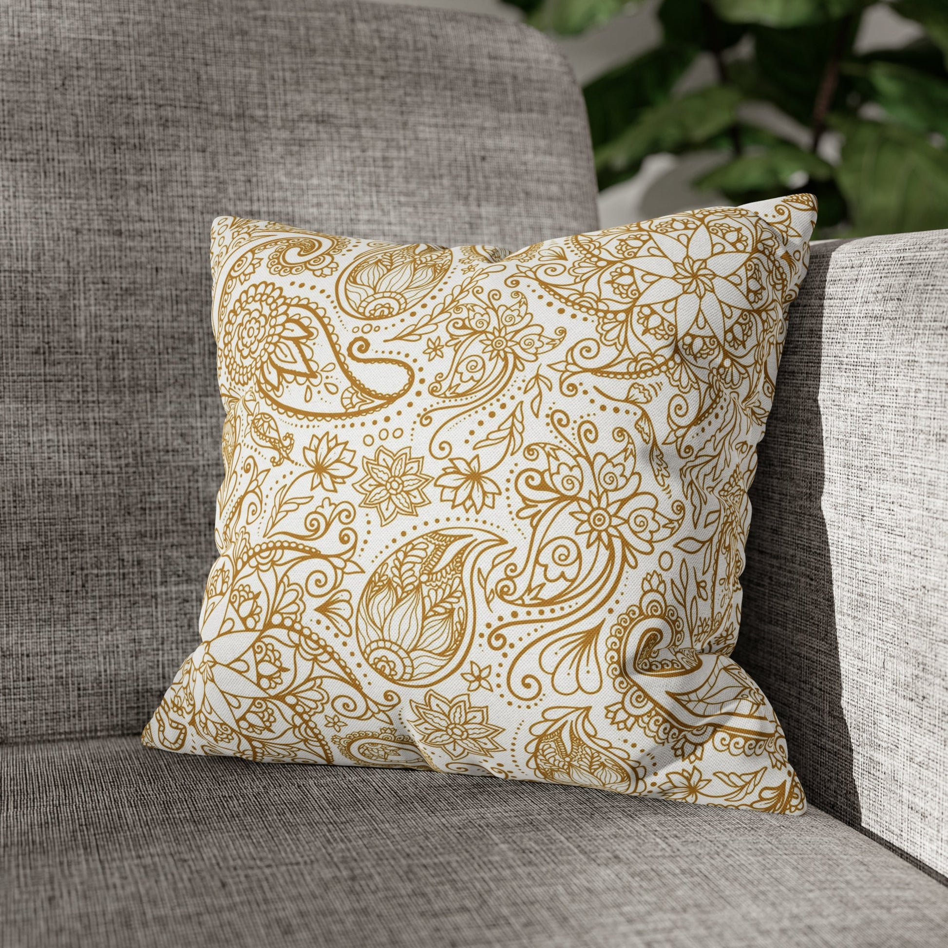 Golden Paisley Polyester Square Pillow Case - Trendy AF