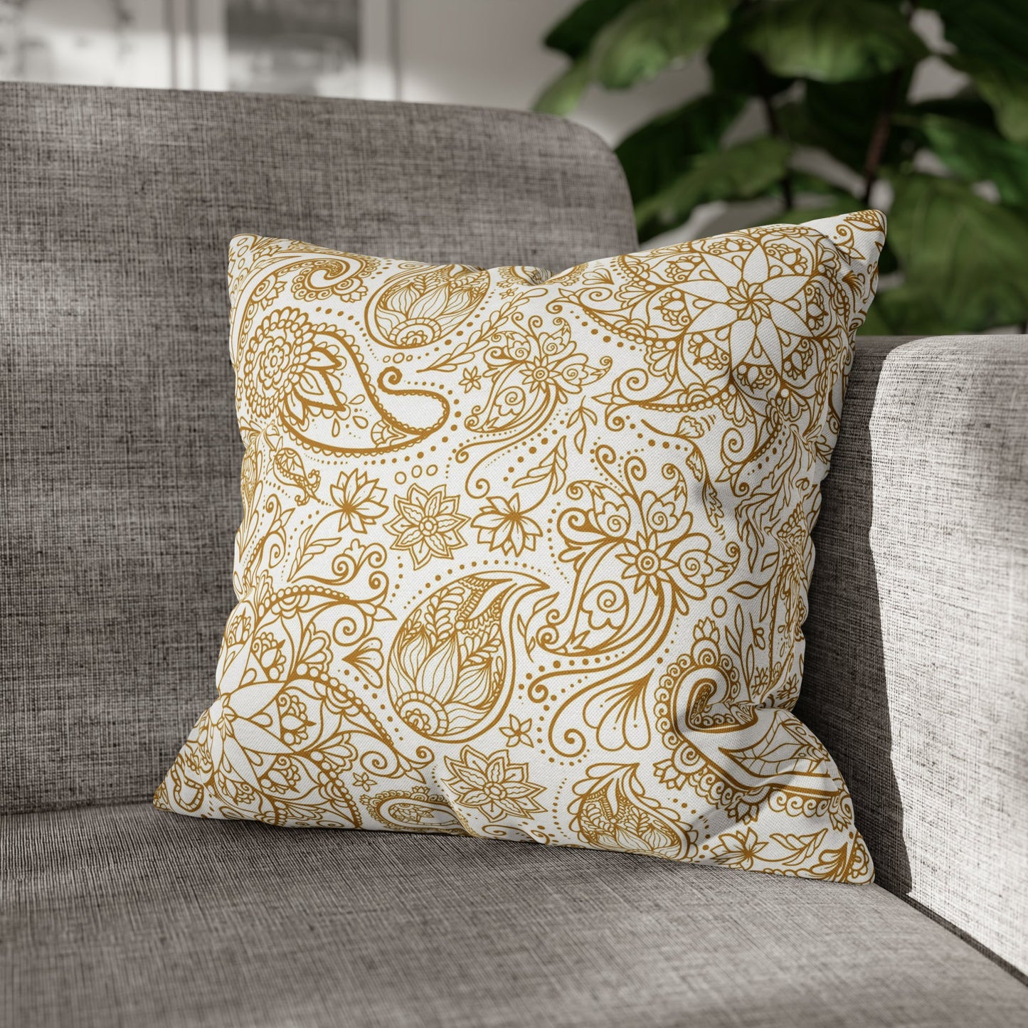 Golden Paisley Polyester Square Pillow Case - Trendy AF