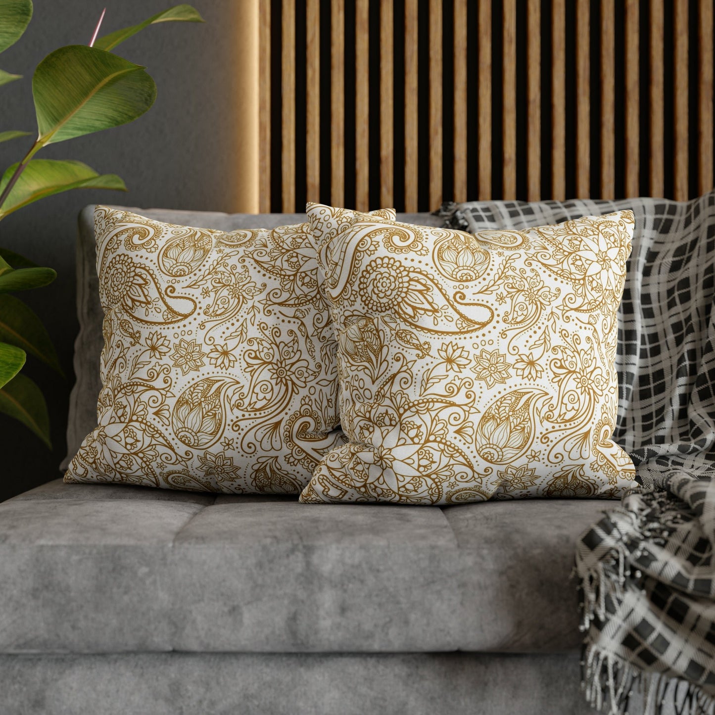 Golden Paisley Polyester Square Pillow Case - Trendy AF