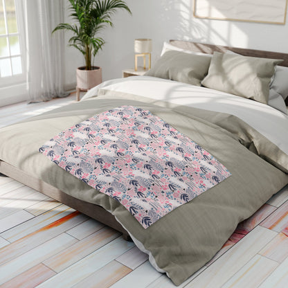 Serenity in Bloom - Pastel Floral Fleece Blanket - Trendy AF